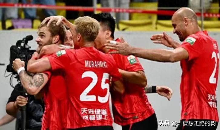 上港主场大胜，提前锁定季军位置！ 